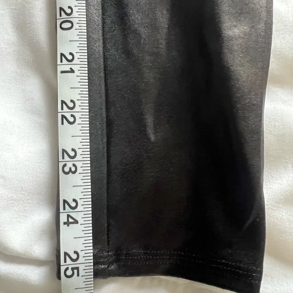 SPANX NWT Leather faux leggings - Picture 4 of 8